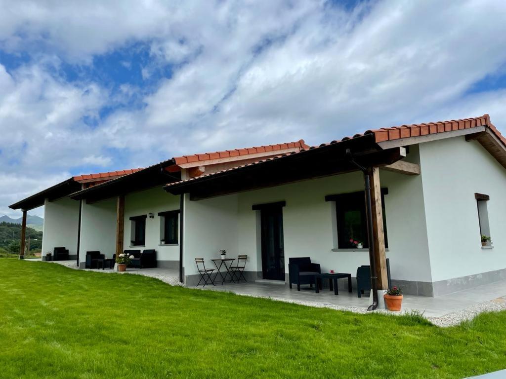 Apartamentos Los Manzanos Ribadesella Buitenkant foto